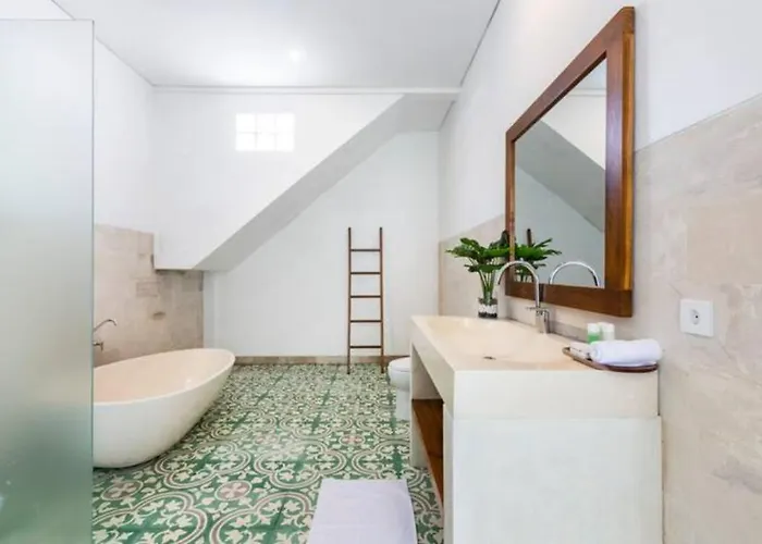 Stylish Villa, Ubud, 2 Bed,2 Bath, Location, Pool, Private! アパート